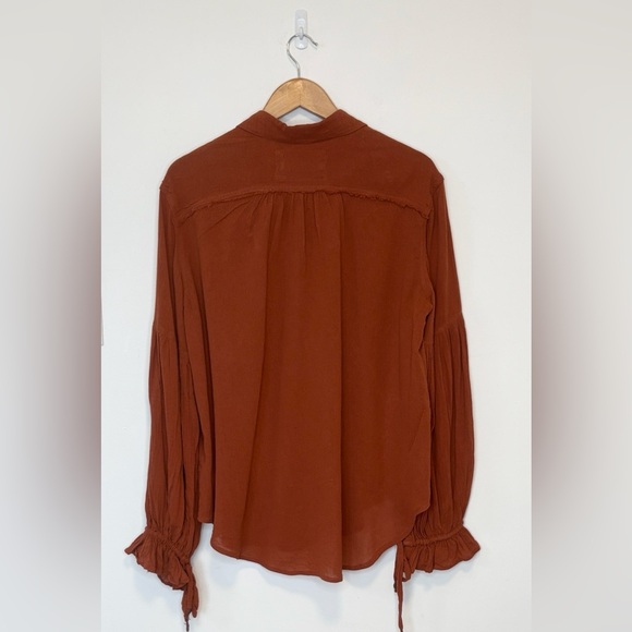 Free People flowy cotton button up blouse , sz : medium - Picture 2 of 8